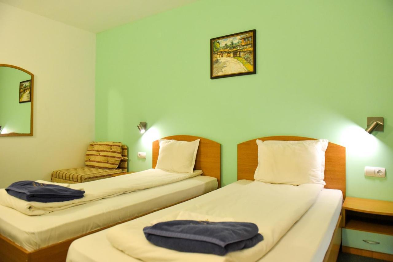 Hotel Iceberg Bansko Esterno foto